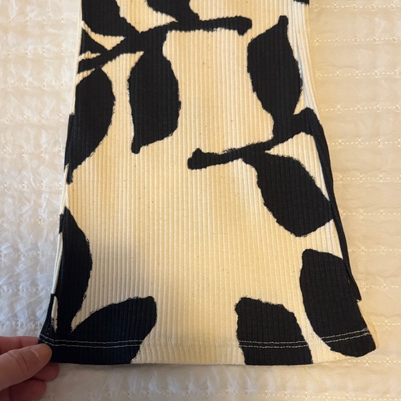 Zara Black Floral Women's Flare Jeans - Picture 2 of 5